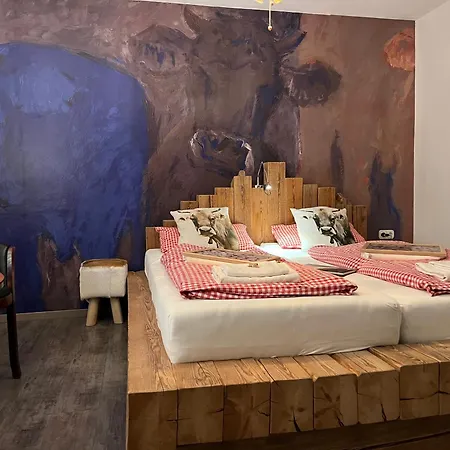 Glückliche Kuh-villa: Boutique Retreat With Garden & Pool In Kempten-allgäu