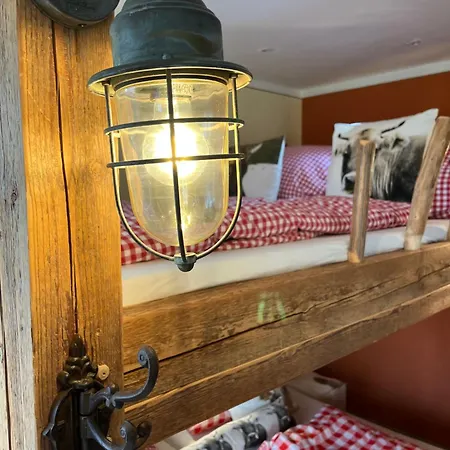Apartment Glückliche Kuh-villa: Boutique Retreat With Garden & Pool In Kempten-allgäu Kempten