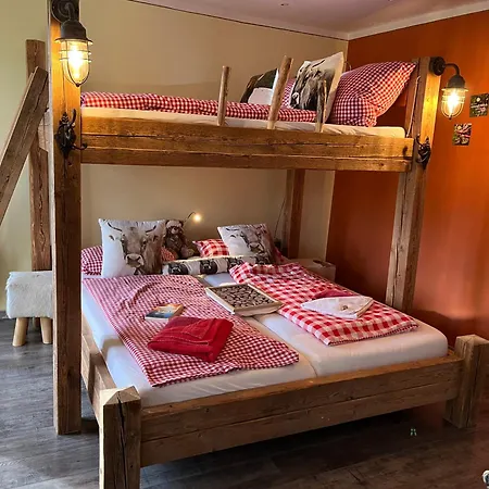Apartment Glückliche Kuh-villa: Boutique Retreat With Garden & Pool In Kempten-allgäu Kempten