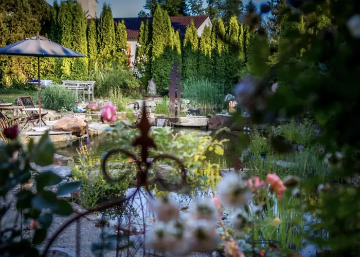 Appartamento Glueckliche Kuh-villa - Achtsamer Rueckzugsort Mit Traumgarten, Schwimmteich & Raum Zum Sein Bis 18 Personen - Allgaeu Kempten